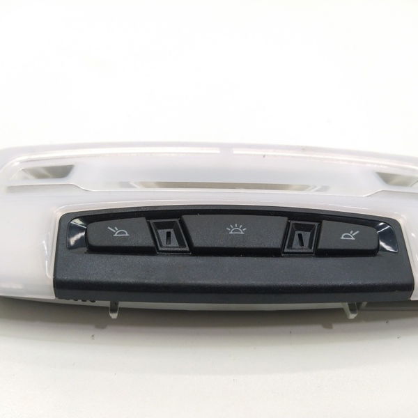 Luz Cortesia Bmw 328i 2.0 2017 24063 43927793202