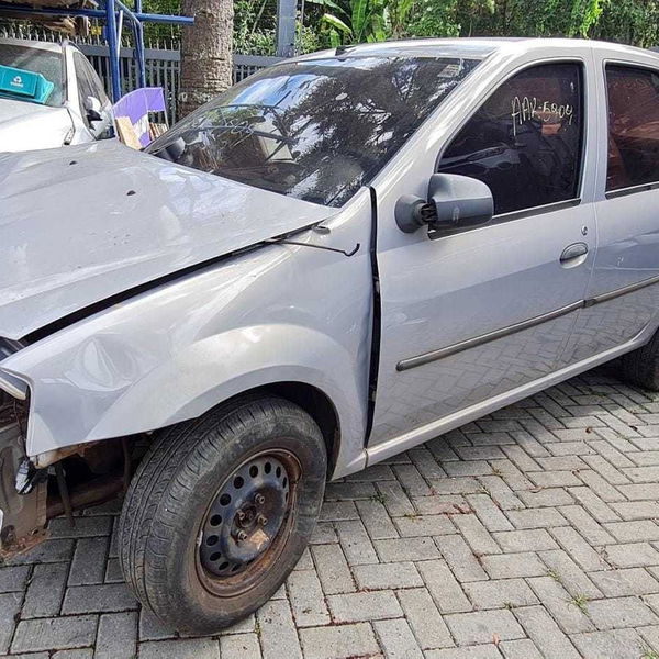 Sucata Renault Logan 1.0 2011 Para Retirada De Peças