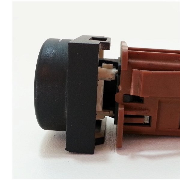Botão Trava Elétrica Citroen Picasso - Conector Marrom