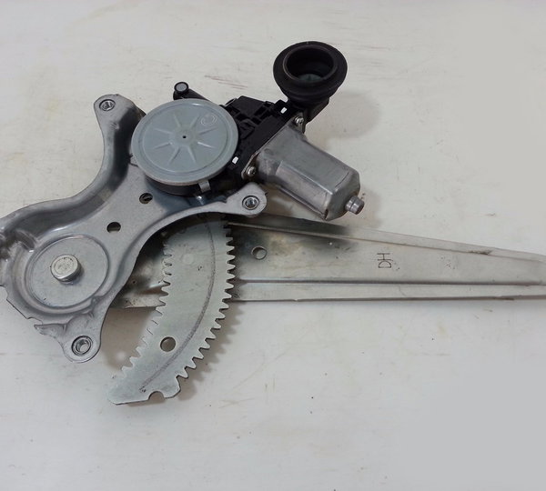 Máquina Vidro Eletrico Traseira Esquerda Toyota Rav4 2013/18