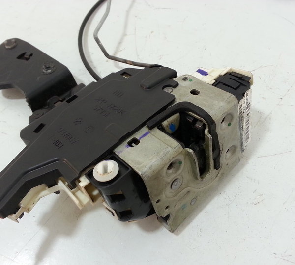 Fechadura Traseira Direita Fiat Freemont 2011 A 2016