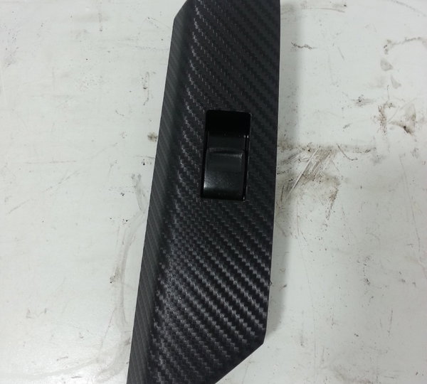 Comando Vidro Elétrico Traseiro Direito Toyota Rav4 13 A 15