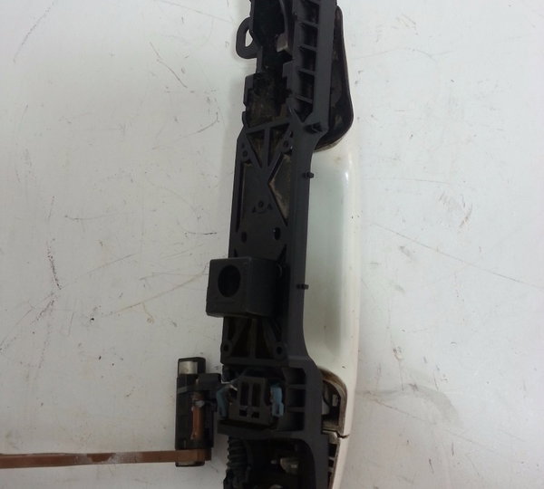 Maçaneta Externa Traseira Esquerda Toyota Rav 4  2013 A 2015