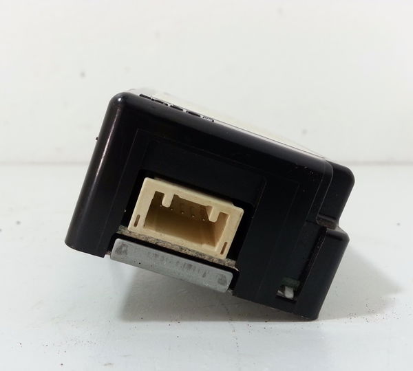 Modulo Controle Porta Toyota Rav4 2013 A 2015 8974142300