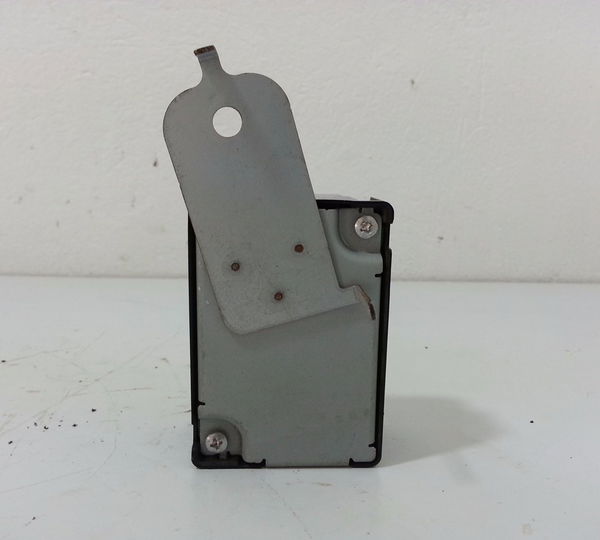 Modulo Controle Porta Toyota Rav4 2013 A 2015 8974142300