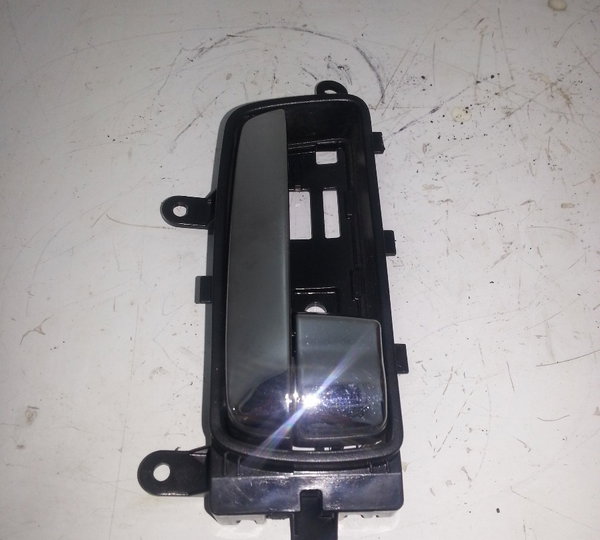 Maçaneta Interna Dianteira Direita Nissan Sentra 2009 A 2011 Original Foto Dianteira