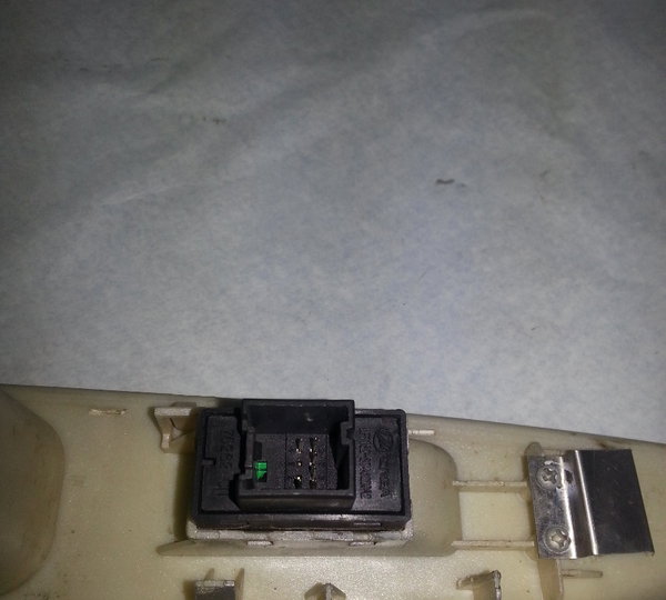 Comando Botão Vidro Eletrico Traseiro Esquerdo Lifan 620