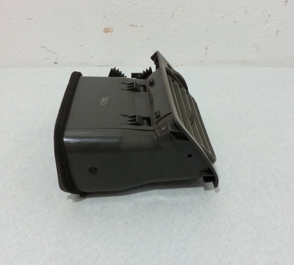 Difusor De Ar Lado Direito Lifan 620