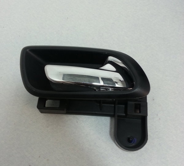 Maçaneta Interna Dianteira Direita C/ Moldura Fiat Freemont Original Foto Dianteira