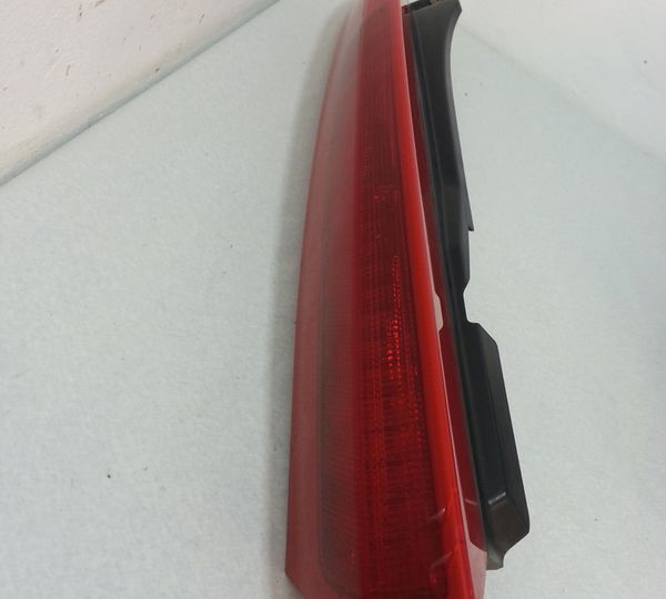 Lanterna Superior Traseira Esquerda Volvo Xc90 2002 A 2007 Esquerdo Vermelho