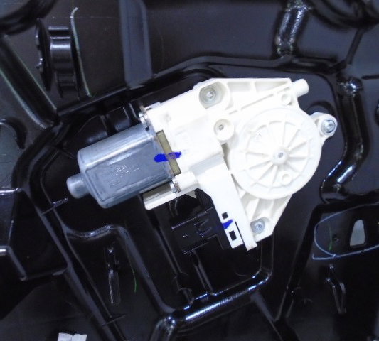 Maquina De Vidro Eletrico Dianteira Esquerda Fiat Freemont