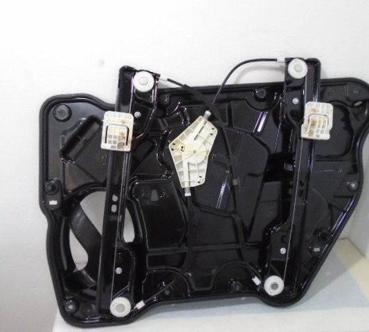 Maquina De Vidro Eletrico Dianteira Esquerda Fiat Freemont