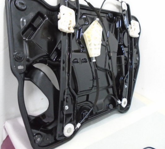 Maquina De Vidro Eletrico Dianteira Esquerda Fiat Freemont