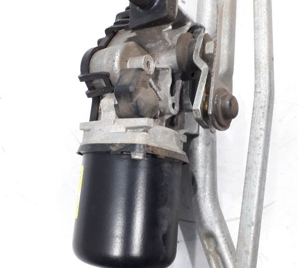 Galhada Com Motor Do Limpador Dianteiro Hyundai Hb20