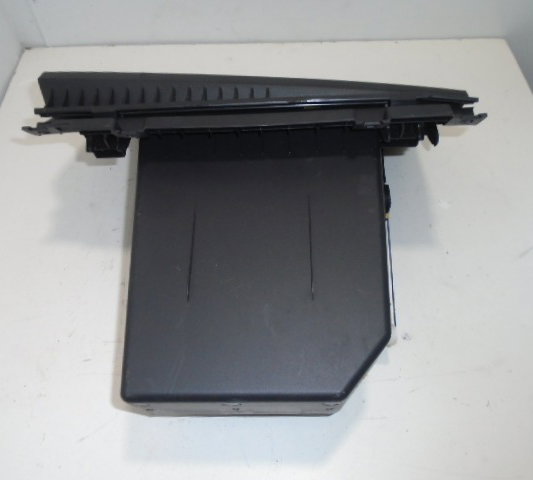 Porta Luvas Nissan Tiida -usado