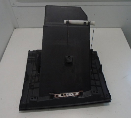 Porta Luvas Nissan Tiida -usado