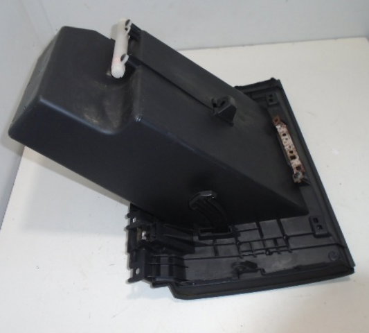 Porta Luvas Nissan Tiida -usado