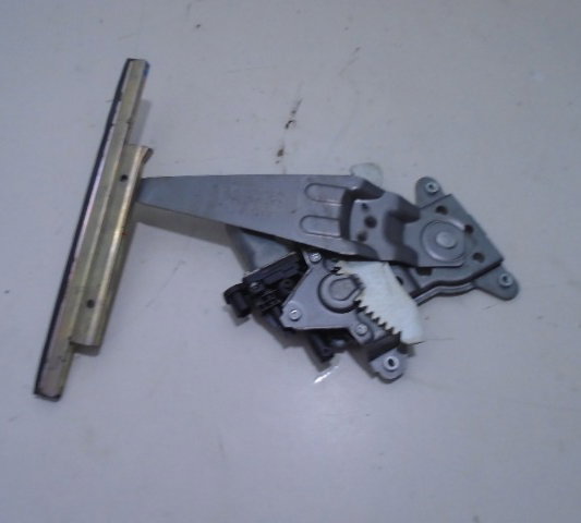 Máquina Vidro Eletrico Traseira Direita Toy Etios 2013-usado