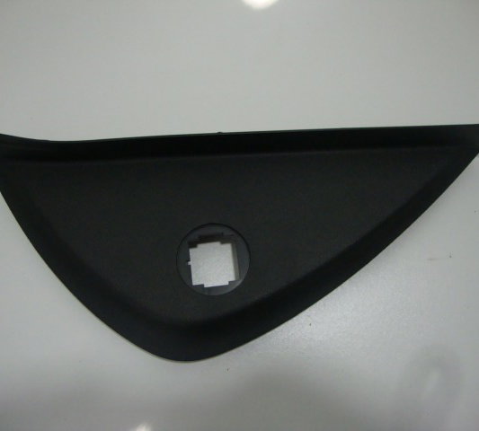 Acabamento Painel Lado Direito Gm Tracker 2015-usado