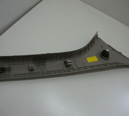 Acabamento Da Coluna Dianteira Esquerda Gm Tracker 2015