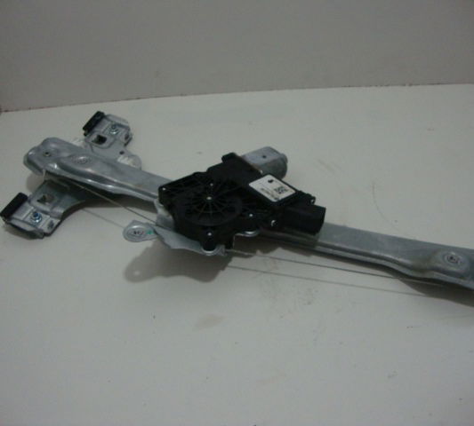 Maquina Do Vidro Eletrico Traseira Direita  Gm Tracker 2015