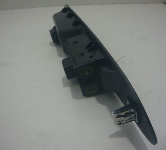 Comando Vidro Eletrico Traseiro Esquerdo Gm Tracker 2015