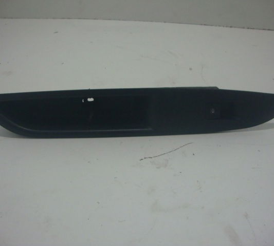 Comando Vidro Eletrico Traseiro Esquerdo Gm Tracker 2015