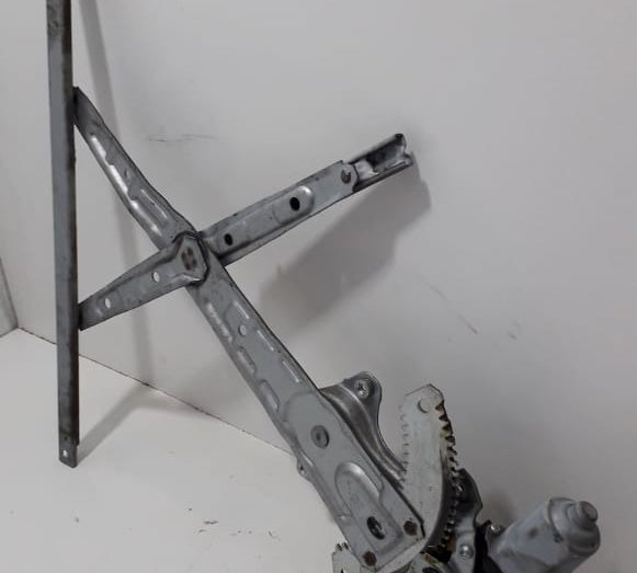 Máquina Vidro Elétrica Dianteira Direita Nissan Versa 2012