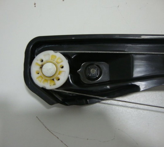 Máquina Vidro Elétrica Dianteira Esquerda Gm Spin 2015-usado