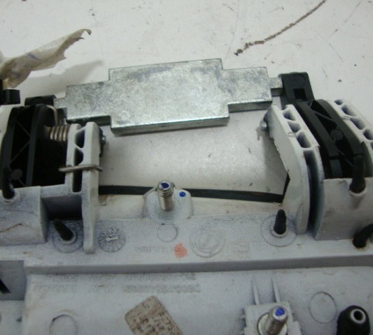 Maçaneta Externa Porta Traseira Esquerda Fiat Línea-usado