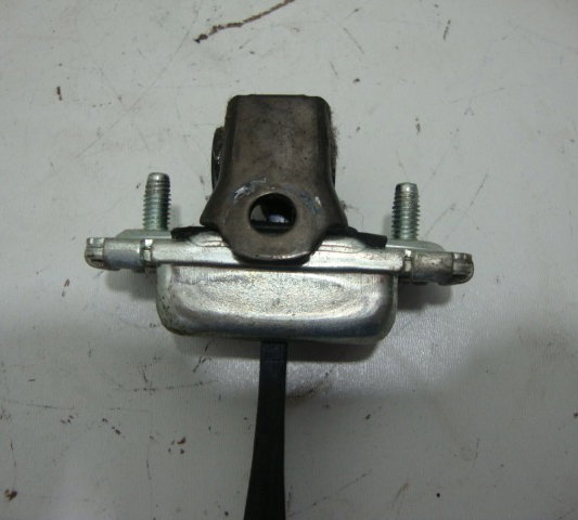 Limitador Porta Dianteira Esquerda Gm Spin 2015-usado