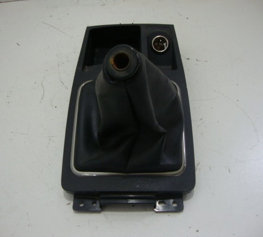 Console Da Marcha Com Tomada 12 Volts Mitsubishi Lancer 2014