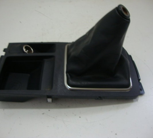 Console Da Marcha Com Tomada 12 Volts Mitsubishi Lancer 2014