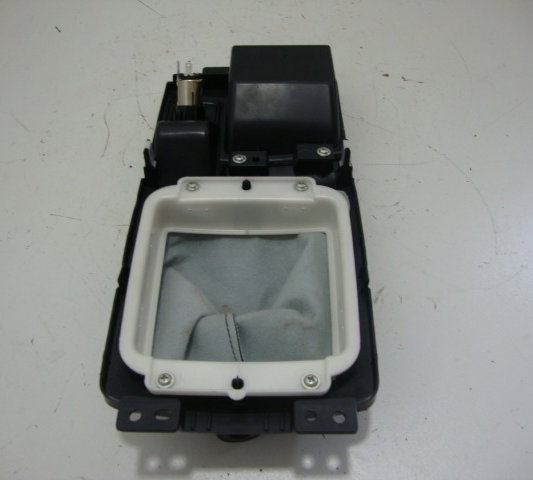 Console Da Marcha Com Tomada 12 Volts Mitsubishi Lancer 2014