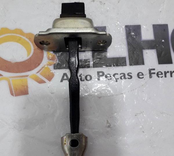 Limitador Porta Traseira Esquerda Mitsubishi Tr4 2013-usado