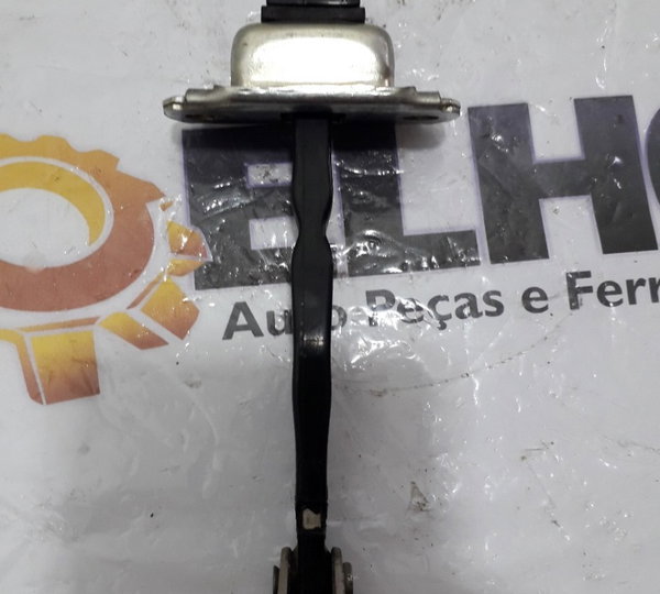 Limitador Porta Traseira Esquerda Mitsubishi Tr4 2013-usado