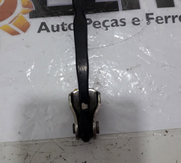Limitador Porta Traseira Esquerda Mitsubishi Tr4 2013-usado