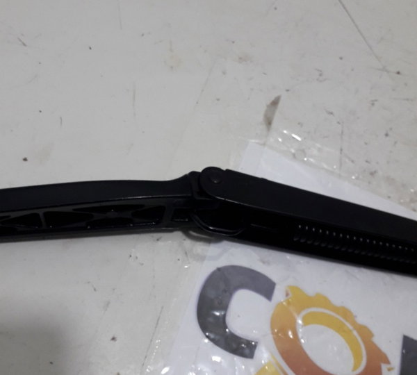 Braço Limpador Dianteiro Direito Mitsubish Lancer 2014-usado Direito