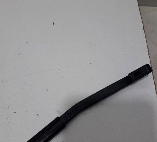 Braço Limpador Dianteiro Direito Mitsubish Lancer 2014-usado Direito