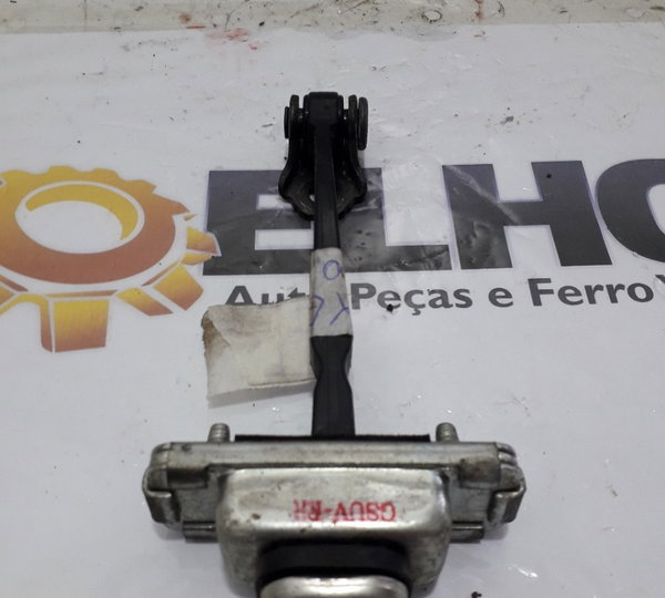 Limitador Porta Dianteira Direita Gm Tracker 1.8 2016-usado