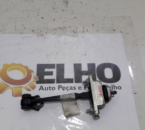 Limitador Porta Dianteira Direita Gm Tracker 1.8 2016-usado