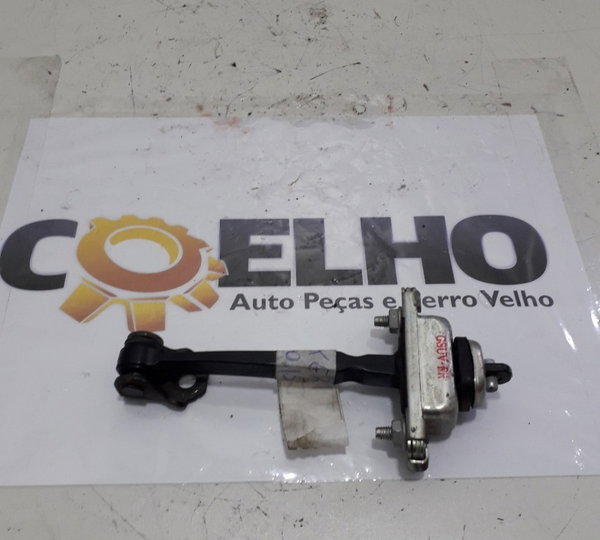 Limitador Porta Dianteira Direita Gm Tracker 1.8 2016-usado