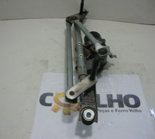 Galhada Do Limpador Dianteiro C/ Motor Gm Tracker 1.8 2016