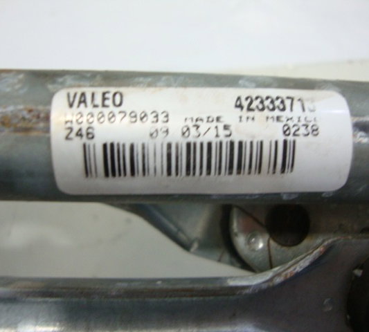 Galhada Do Limpador Dianteiro C/ Motor Gm Tracker 1.8 2016