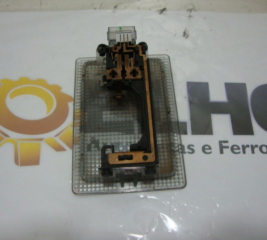 Luz De Teto Cortesia Gm Sonic 1.6 16v 2013