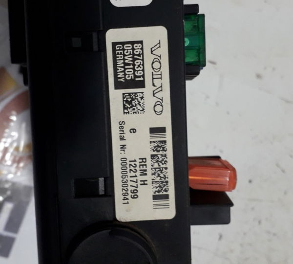 Caixa De Fusíveis Volvo Xc90 2.5 4x4 2005