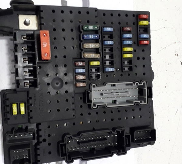 Caixa De Fusíveis Volvo Xc90 2.5 4x4 2005