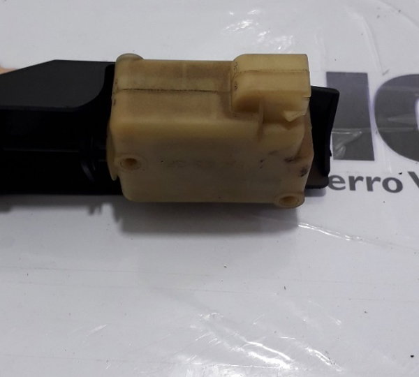 Trava Do Tanque Combustivel Volvo Xc90 2.5 4x4 2005