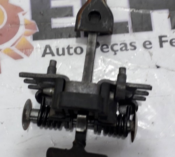 Limitador Porta Traseira Esquerda Citroen C3 2014