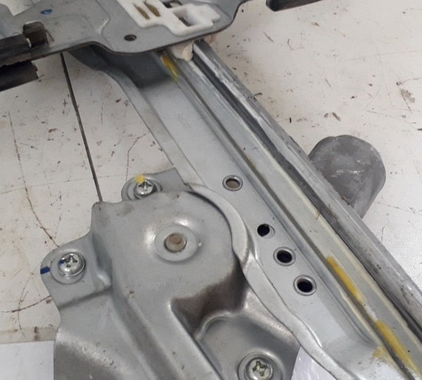 Maquina Vidro Elétrica Traseira Direita  Spin 1.8 2014-usado